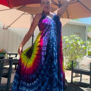 LAST CHANCE Beautiful, tie-dye halter dress, cut on the bias